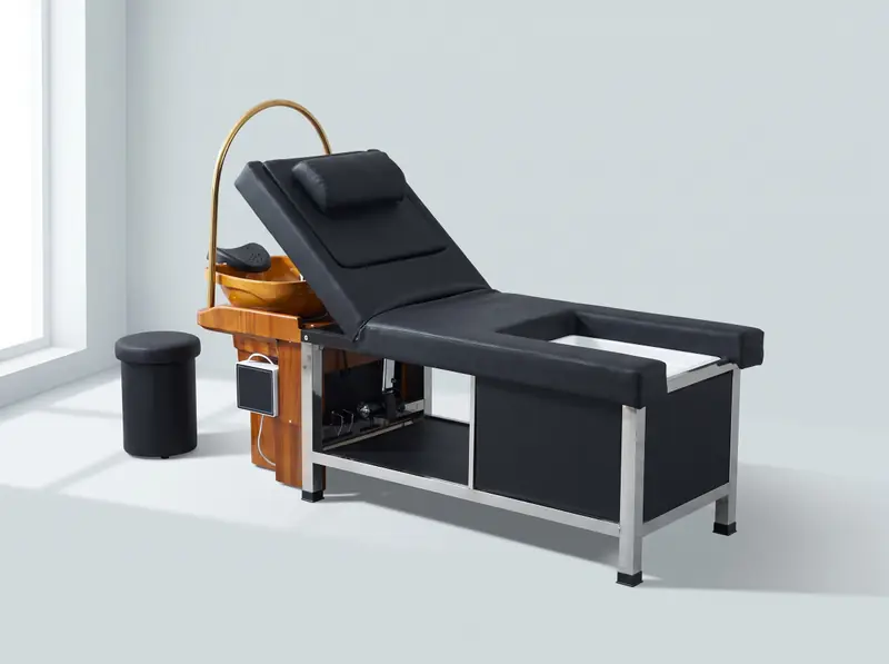 La Complète, coloris noir, avec son tabouret
